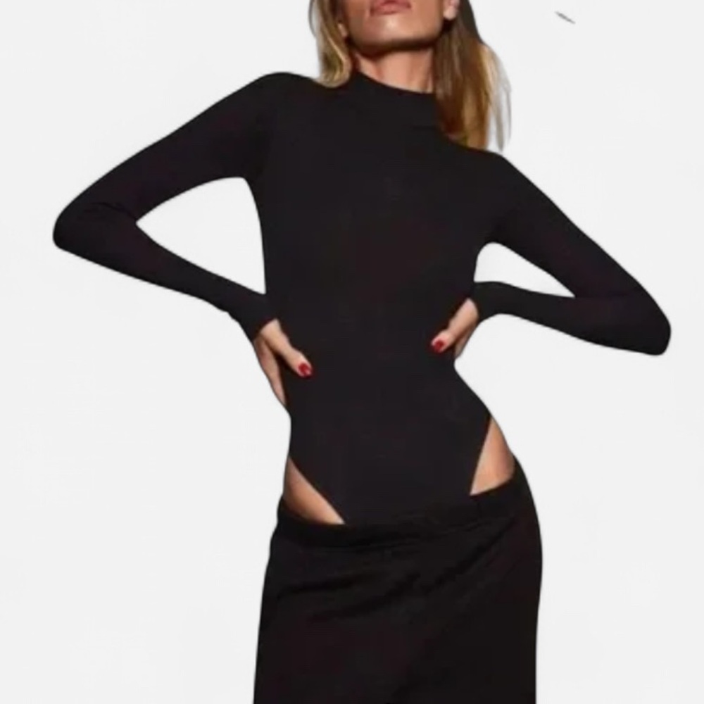 SKIMS COTTON RIB TURTLENECK BODYSUIT | COLOR: SOOT | SIZE: S
